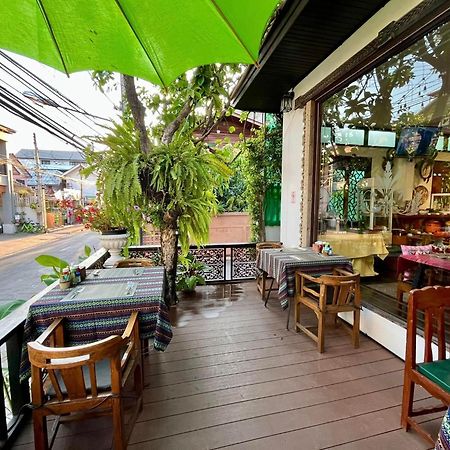 Baan Huenphen Boutique Hotel Chiang Mai Exterior photo