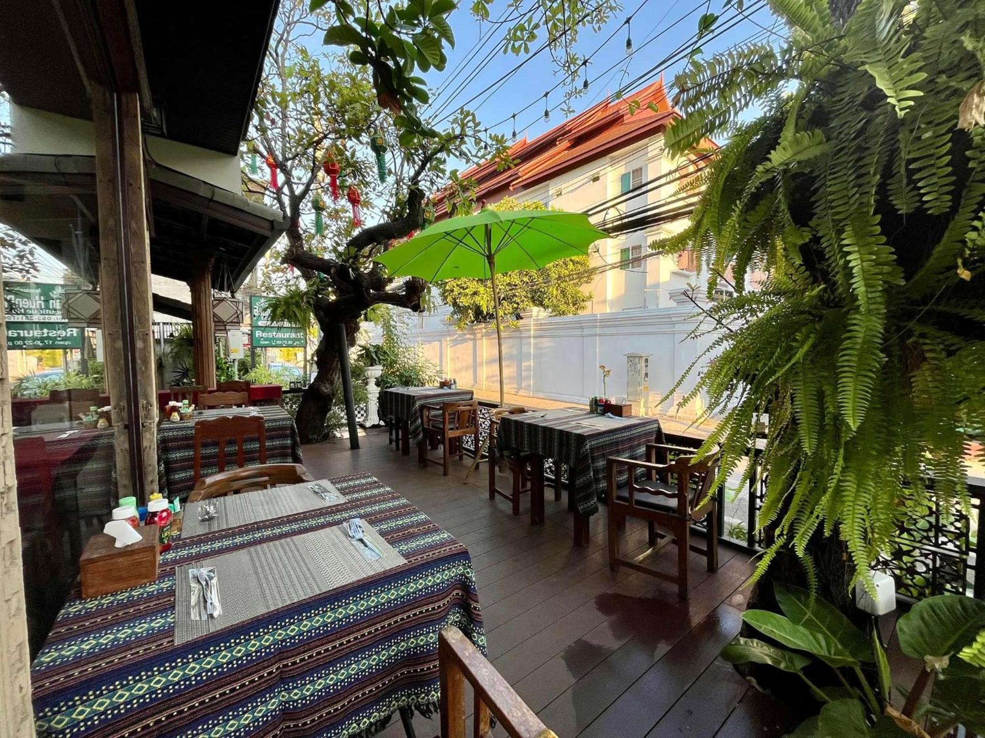 Baan Huenphen Boutique Hotel Chiang Mai Exterior photo