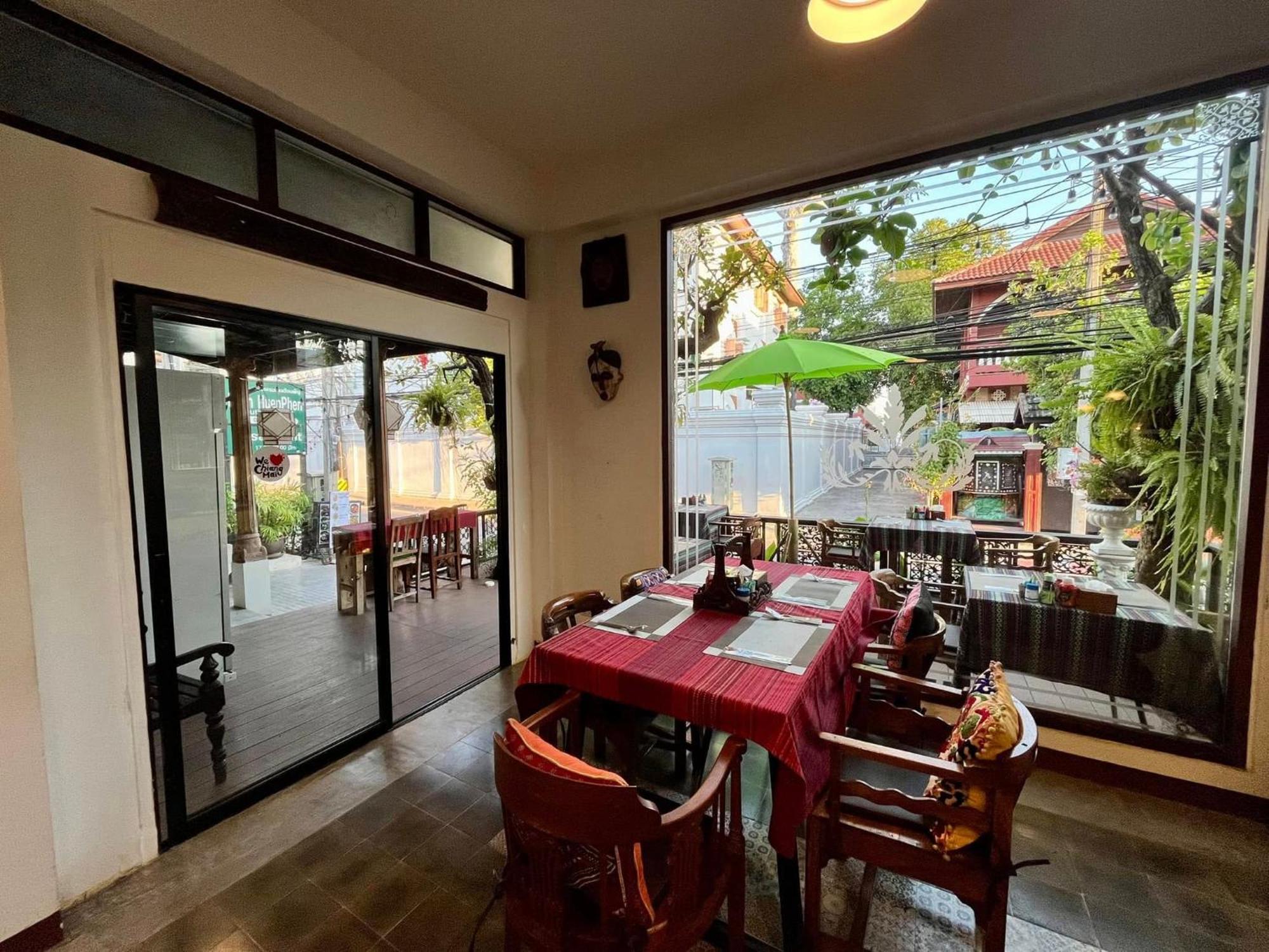 Baan Huenphen Boutique Hotel Chiang Mai Exterior photo