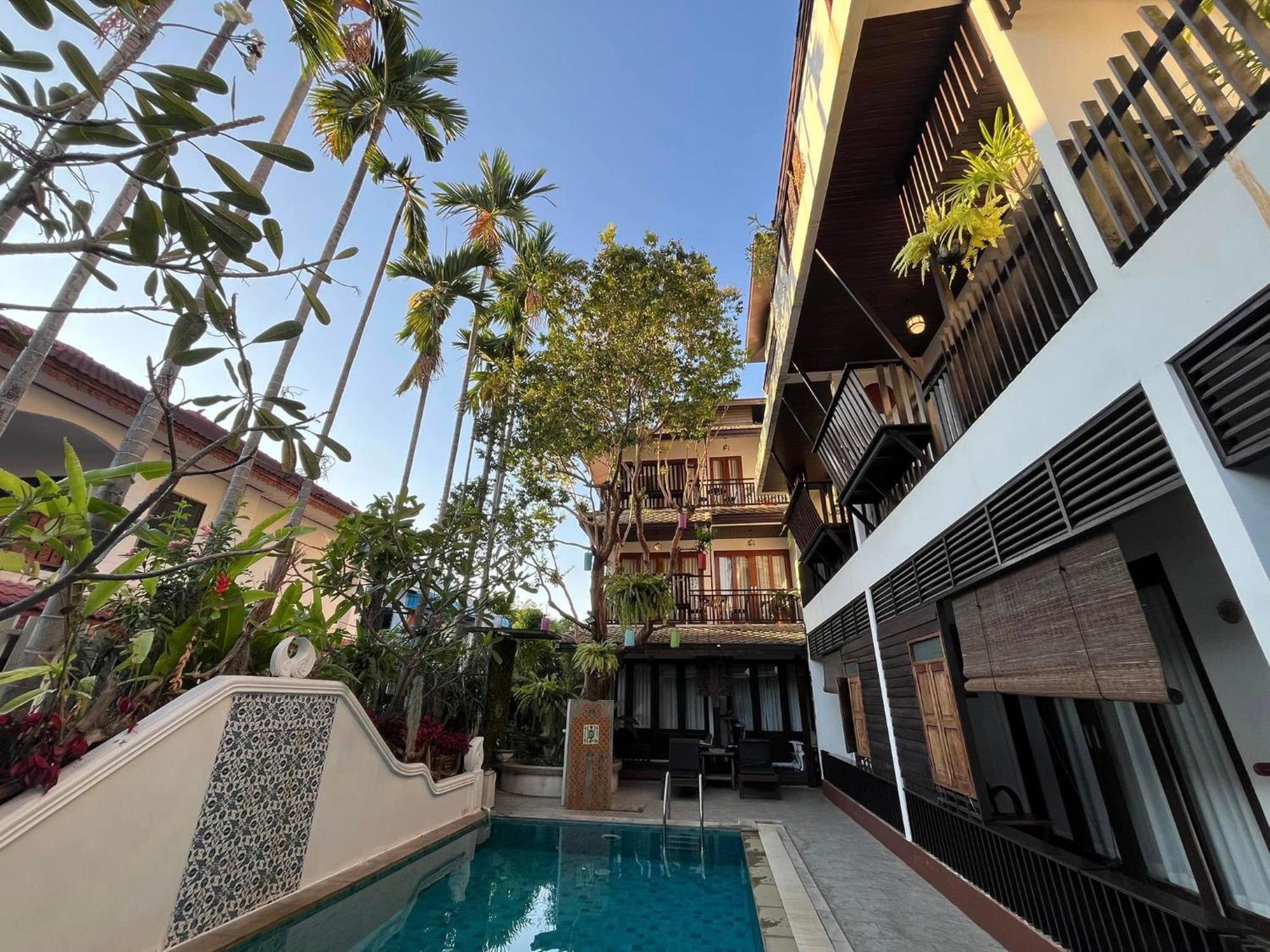 Baan Huenphen Boutique Hotel Chiang Mai Exterior photo